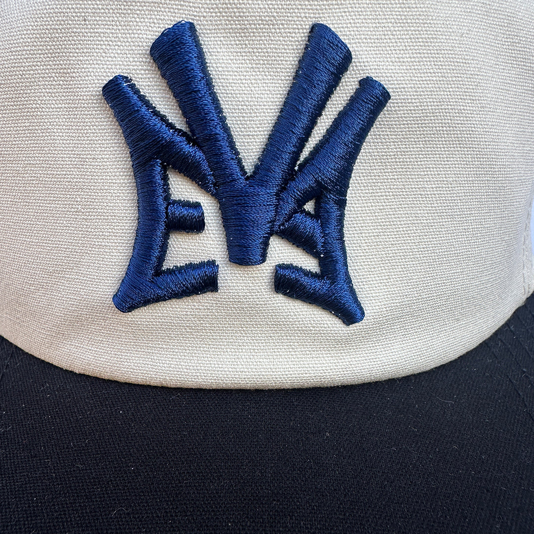 Eva - NY Snapback Cream/Black