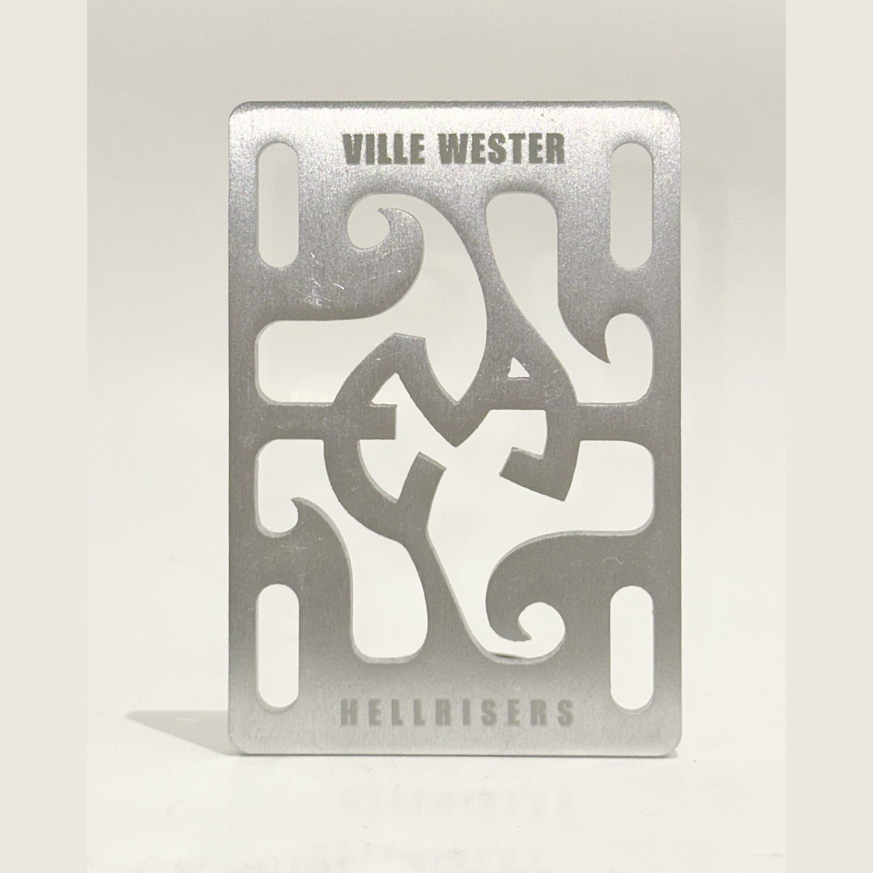 Hellrisers - Eva Hardware
